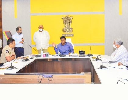 ఆటోమేటిక్ ట్రాఫిక్ సిగ్నల్ వ్యవస్థ ఏర్పాటుపై కసరత్తు