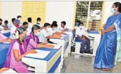 10 వేల మందికి పైగా టీచర్లకు పదోన్నతి