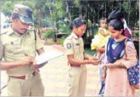 ముమ్మురంగా  దిశ యాప్ డౌన్ లోడ్ ప్రక్రియ