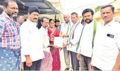 ప్రజల చెంతకే సంక్షేమ పథకాలు