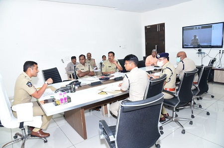 పెండింగ్ కేసుల పరిష్కారంపై దృష్టి