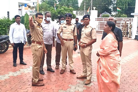 భద్రత ఏర్పాట్లపై సమీక్ష నిర్వహించిన డీసీపీ శ్రీ విశాల్ గున్ని, ఐపీఎస్ గారు