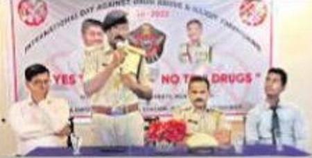 మాదక  ద్రవ్యాలతో  జీవితాలు నాశనం