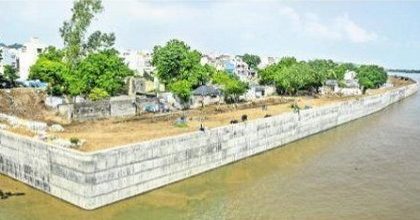 రిటైనింగ్ వాల్‌తో తప్పిన వరద ముప్పు