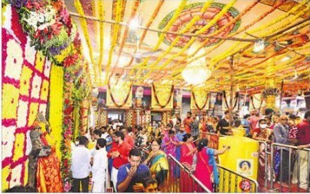 వరలక్ష్మీదేవీ.. వరాలీయవమ్మా..