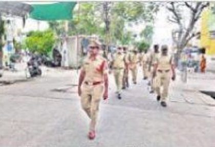 వించిపేట సెక్టార్ లో పోలీసుల పర్యటన