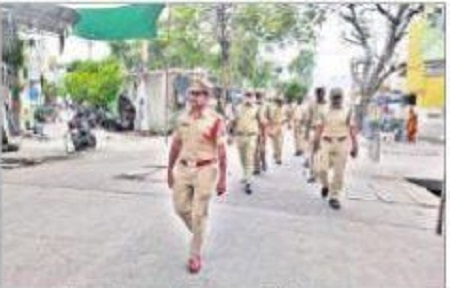 వించిపేట సెక్టార్ లో పోలీసుల పర్యటన