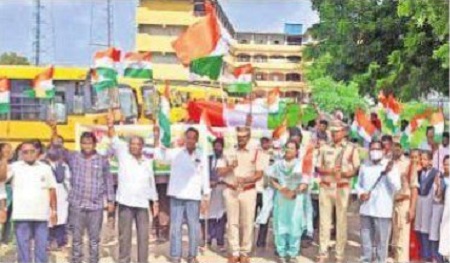 శోభాయమానంగా  త్రివర్ణ పతాక ర్యాలీలు