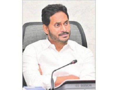 రైతుకు యంత్రాల దన్ను