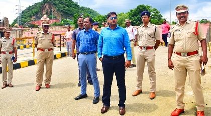 వినాయక విగ్రహ నిమజ్జన ప్రదేశాన్ని సందర్శించిన పోలీస్ కమీషనర్  శ్రీ కాంతి రాణా టాటా ఐ.పి.ఎస్.గారు