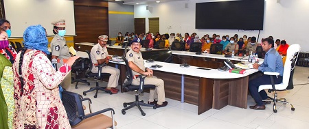 అప్రమత్తంగా ఉండండి