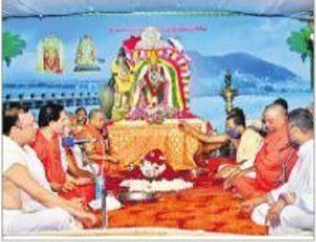 దసరా ఉత్సవాల్లో విశేష పూజలు ఇవే..