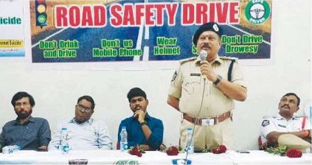 ఆత్మ హత్యలు, రోడ్డు  ప్రమాదాల నివారణ ప్రతి ఒక్కరి బాధ్యత: ఏసీపీ