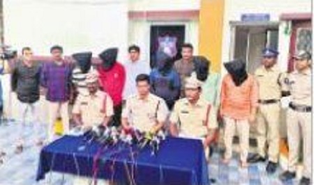 ఐదుగురు బైక్ దొంగలు అరెస్ట్