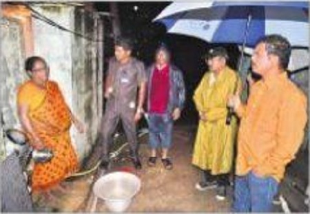 అదే తీరు..  కృష్ణమ్మ  హోరు