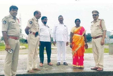 భవానీ ఘాట్లలో ఏర్పాట్ల పరిశీలన