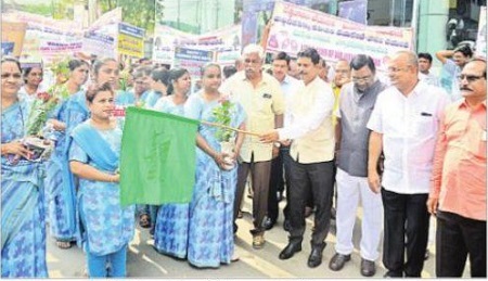 రక్త దాతలు అభినందనీయులు