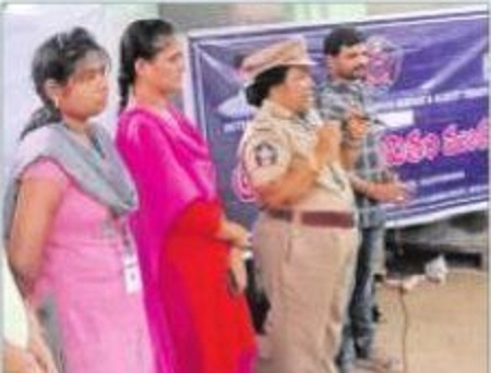 మత్తు పదార్ధాలకు దూరంగా ఉండాలి
