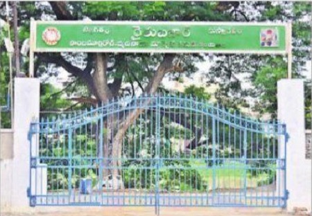 ప్రారంభానికి సిద్ధంగా రైతు బజార్లు