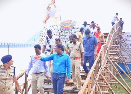 తెప్పోత్సవ ఏర్పాట్ల పరిశీలనలో పాల్గొన్న నగర పోలీస్ కమీషనర్