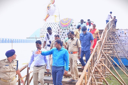 తెప్పోత్సవ ఏర్పాట్ల పరిశీలనలో పాల్గొన్న నగర పోలీస్ కమీషనర్