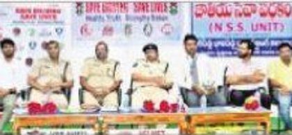 హెల్మెట్ విధిగా ఉపయోగించాలి