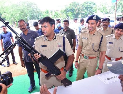 ఆయుధం.. అదరహో