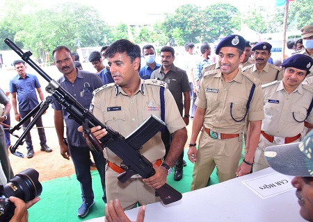 ఆయుధం.. అదరహో