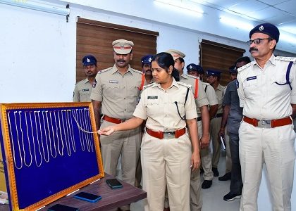 స్నాచింగ్ కేసులో అంతర్ రాష్ట్ర నేరస్తులు అరెస్ట్