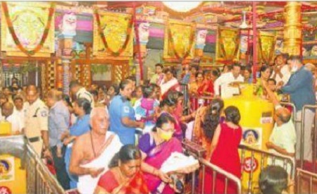 ఇంద్రకీలాద్రిపై భక్తుల రద్దీ