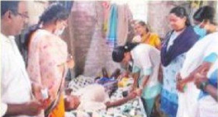 ఇంటి వద్దకే వచ్చారు 'ఫ్యామిలీ డాక్టర్'