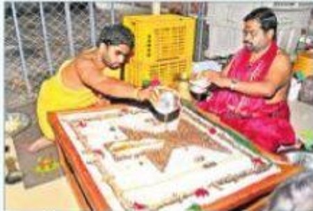 ఇంద్రకీలాద్రిపై సహస్ర లింగార్చన