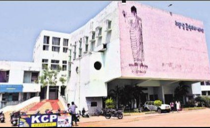మాటలతో మనోస్థైర్యం...