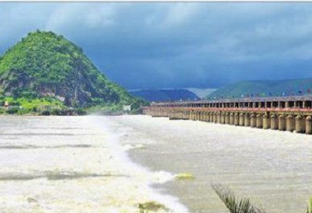 కృష్ణమ్మ పరవళ్లు