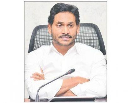 నిర్దేశించిన గడువులోగా ఇళ్ల నిర్మాణం