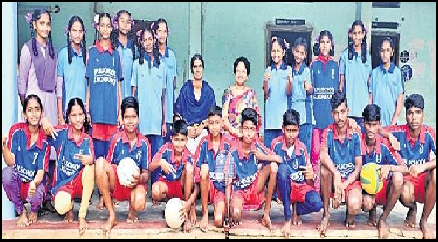జిల్లా స్థాయి పోటీలకు ఎ.కొండూరు విద్యార్ధులు