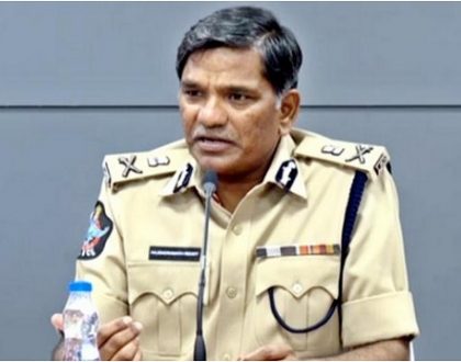 లోన్‌యాప్‌లపై అప్రమత్తతే ప్రధానం