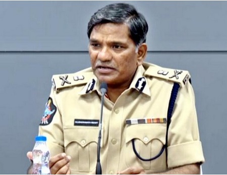 లోన్‌యాప్‌లపై అప్రమత్తతే ప్రధానం