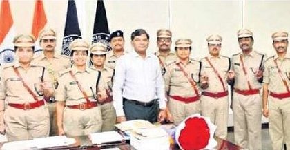 డీజీపీని కలిసిన పదోన్నతి నాన్ క్యాడర్ ఎస్పీలు