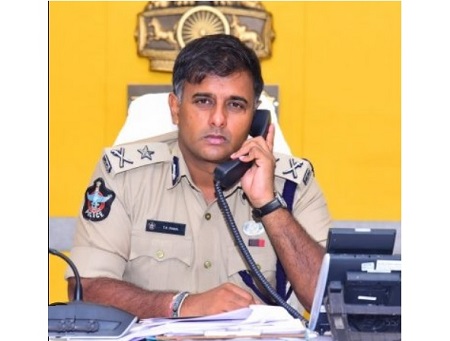 "డయల్  యువర్ పోలీస్ కమీషనర్"   కార్యక్రమమునకు  "12" ఫిర్యాదులు