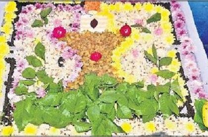 దుర్గమ్మ సన్నిధికి కొనసాగుతున్న రద్దీ