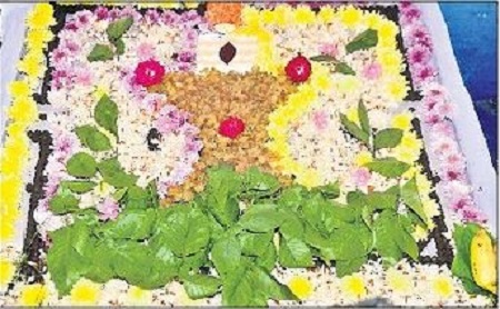 దుర్గమ్మ సన్నిధికి కొనసాగుతున్న రద్దీ