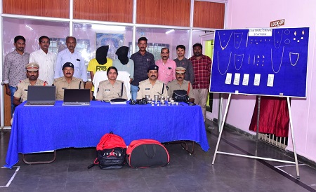 పగలు రెక్కీ.. రాత్రి చోరీ