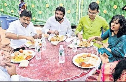 ఆనందనందనం