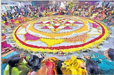 భక్తిశ్రద్ధలతో కార్తిక పౌర్ణమి పూజలు
