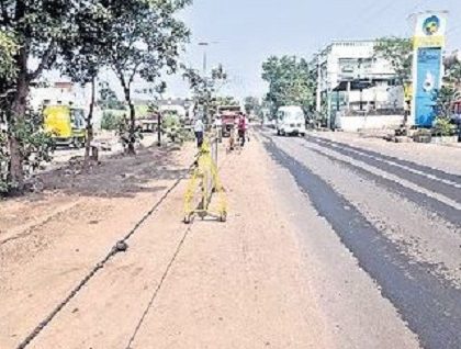 రోడ్డు మీద వాహనాలు పార్కింగ్ చేస్తే చర్యలు