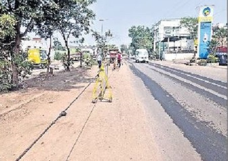 రోడ్డు మీద వాహనాలు పార్కింగ్ చేస్తే చర్యలు