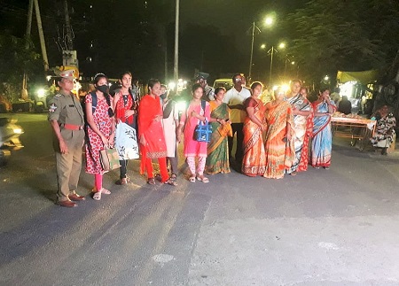 చేరువ వాహనం ద్వారా ప్రజలకు అవగాహన