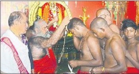 భవానీ మండల దీక్షలు ప్రారంభం