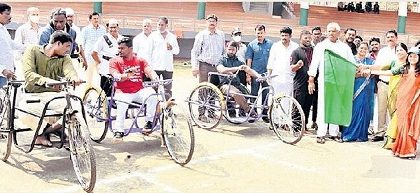 విభిన్నంగా అదరగొట్టారు
